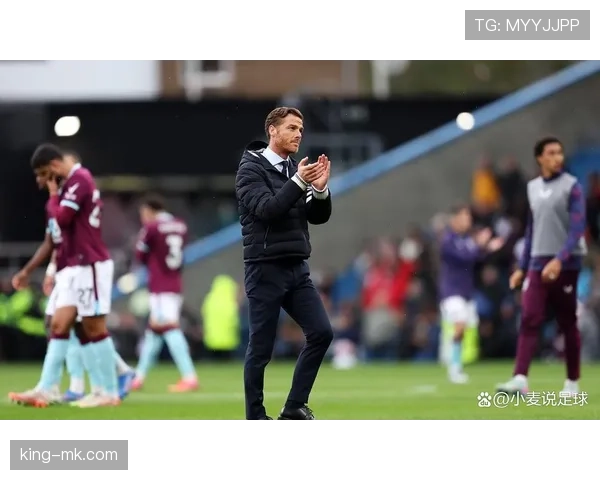 伯恩利主帅战术风格解析：注重防守组织与高效反击