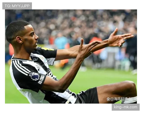 从边锋属性到中锋核心：伊萨克的战术进化